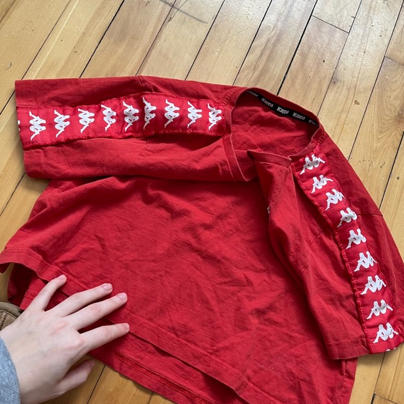 Kappa Red Cropped T-Shirt Logo Taping Sleeve Athletic Casual Women's - Picture 3 of 5